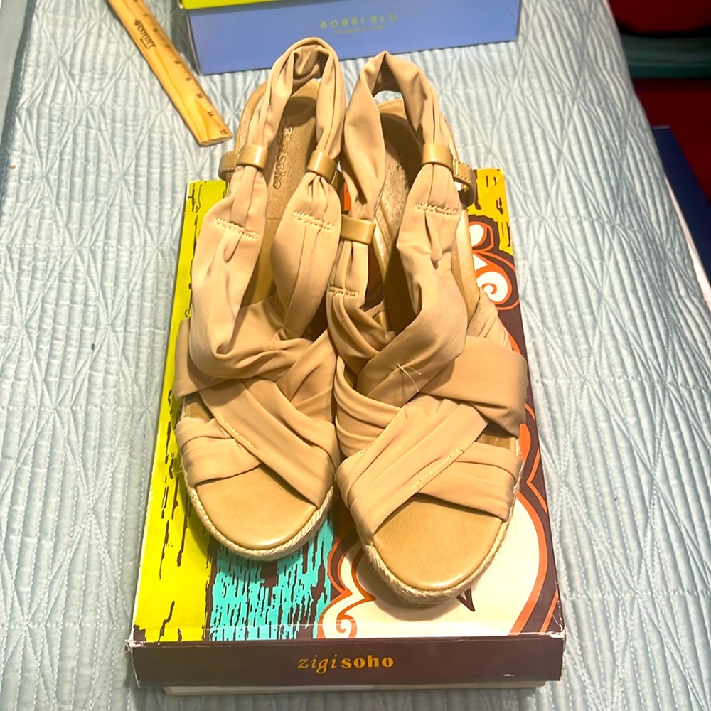 5” espadrille wedge in camel by Zigi soho